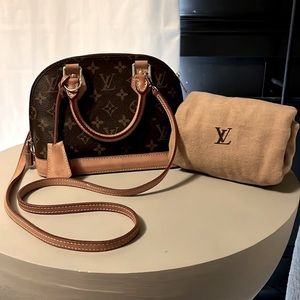 Louis Vuitton Alma BB - authentic